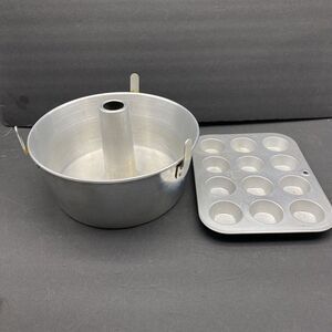 Vintage Mirro Kitchen Pride Angel Food Cake Pan And Mini Muffin Pan Aluminum USA